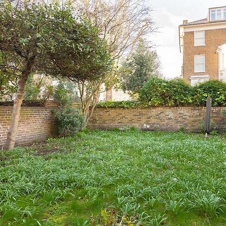 The Chelsea Arms - Bright 3Bdr With Garden & Private Parking Lägenhet London Exteriör bild