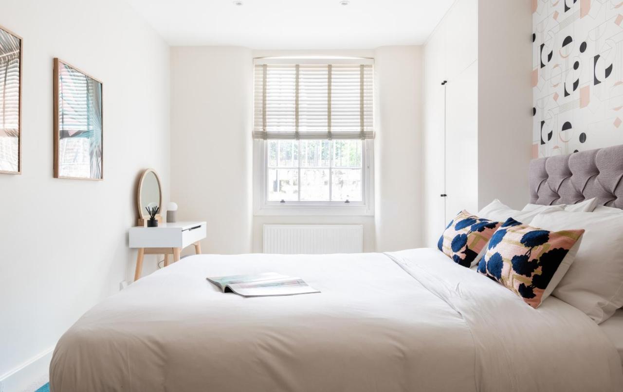 The Chelsea Arms - Bright 3Bdr With Garden & Private Parking Lägenhet London Exteriör bild