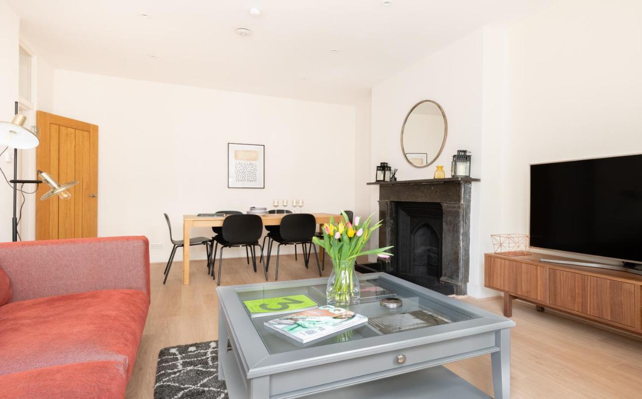 The Chelsea Arms - Bright 3Bdr With Garden & Private Parking Lägenhet London Exteriör bild