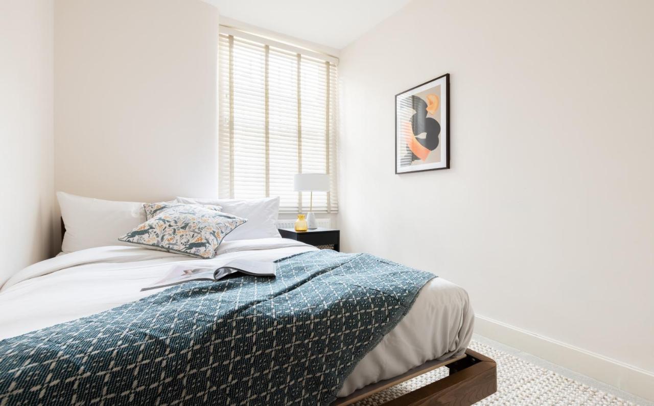 The Chelsea Arms - Bright 3Bdr With Garden & Private Parking Lägenhet London Exteriör bild