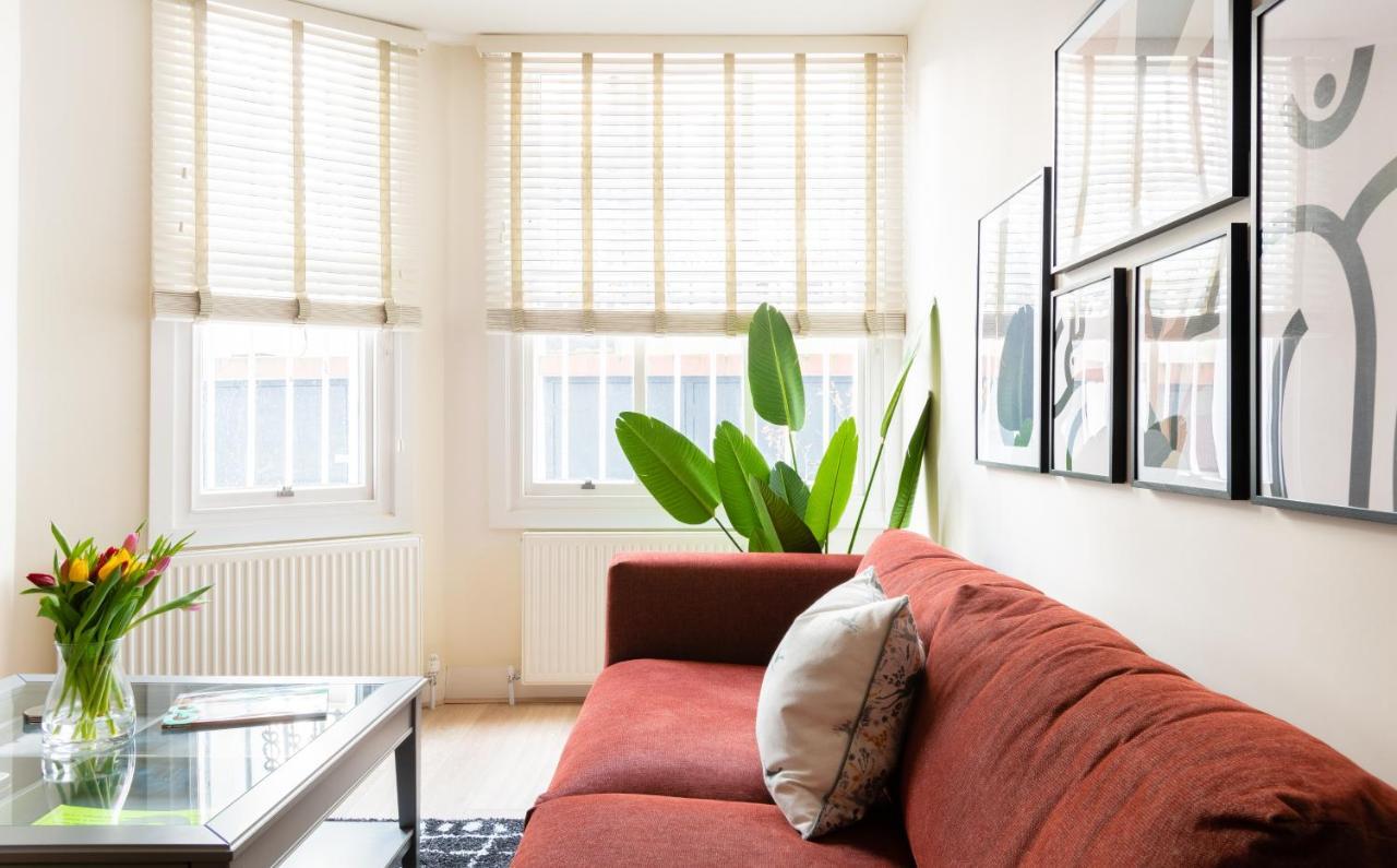 The Chelsea Arms - Bright 3Bdr With Garden & Private Parking Lägenhet London Exteriör bild